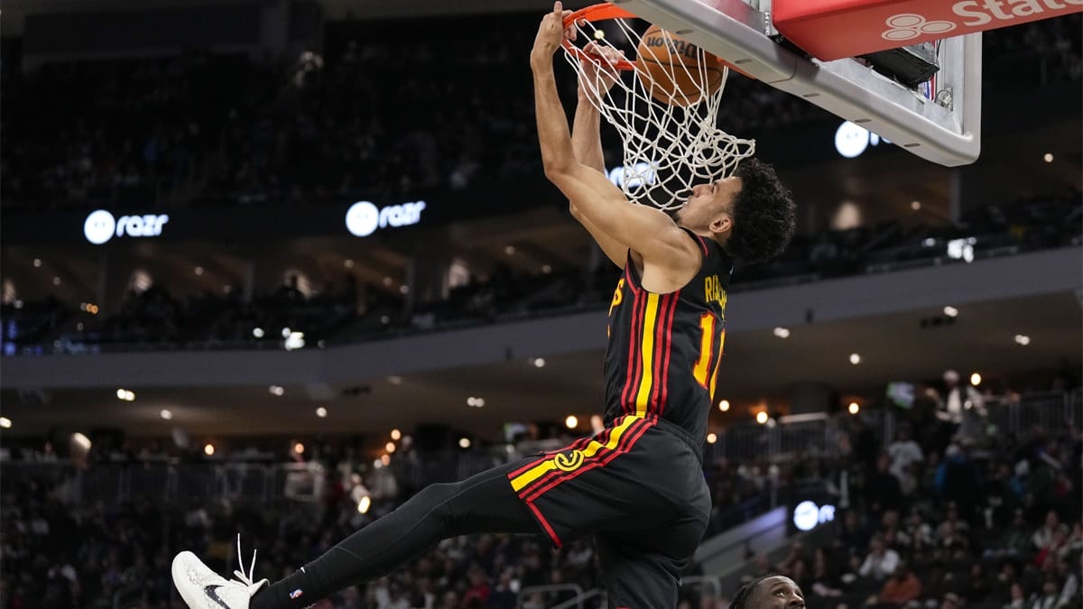 bucks und hawks prallen im ost gipfel aufeinander