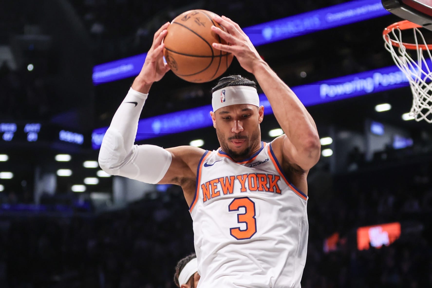 curry f uhrt warriors zum deutlichen ausw artssieg 1