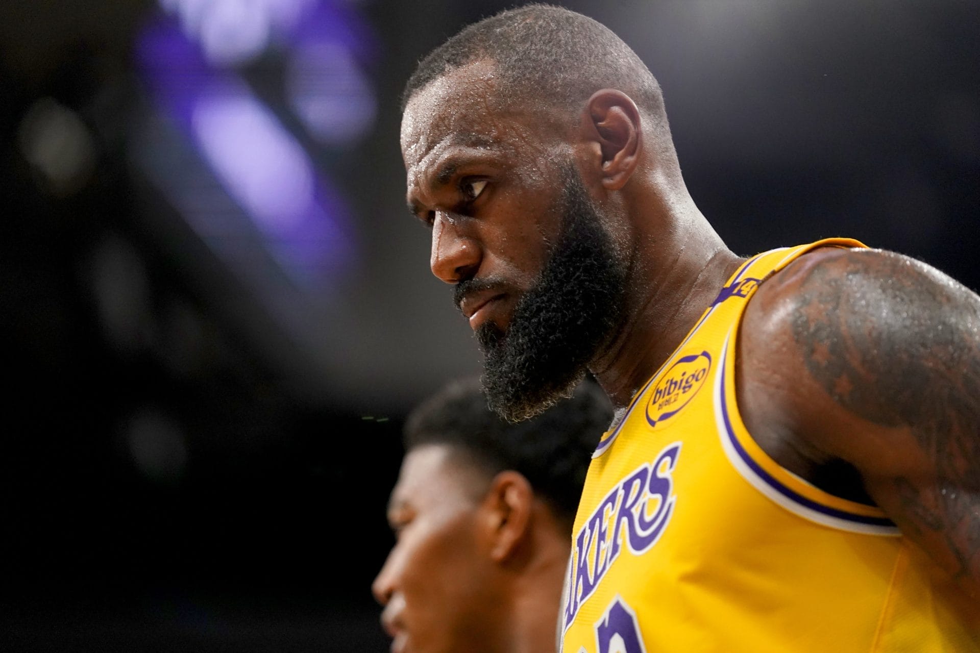 curry f uhrt warriors zum souver anen heimsieg