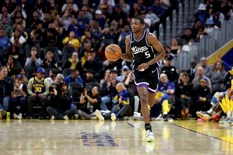 fox f uhrt sacramento zum sieg