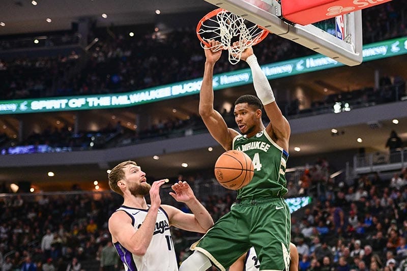 giannis befl ugelt bucks zum klaren sieg