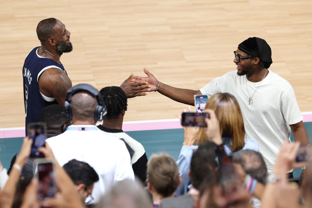hawks feiern comeback getty images 2166236244