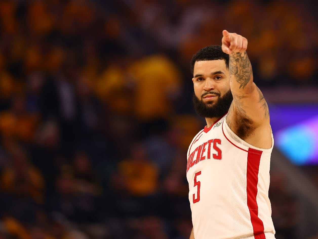james f uhrt lakers zum klaren sieg uber warriors