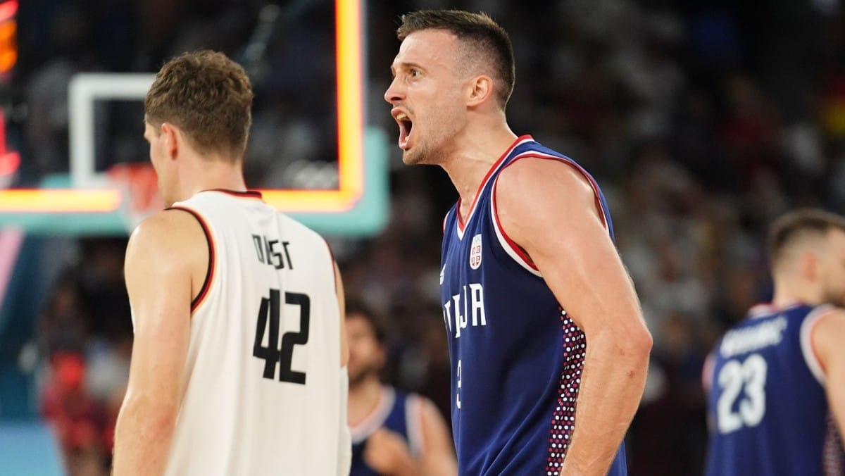 kerr lobt petrusev