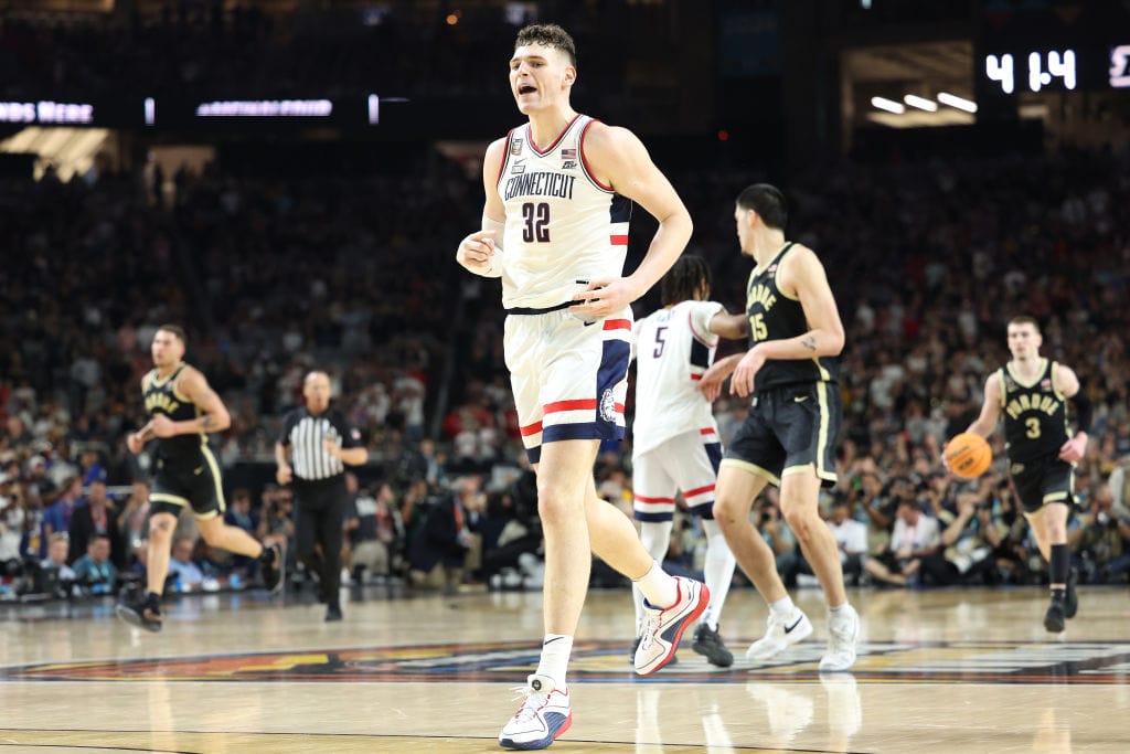 lakers bezwingen warriors in dramatischer verl angerung