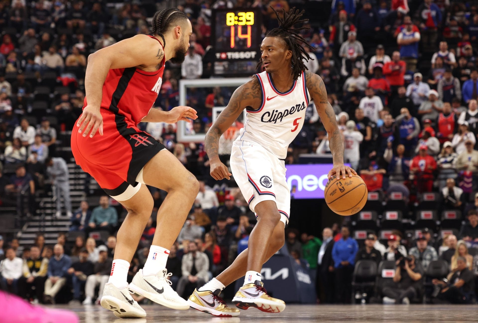 lakers bezwingen warriors in packendem duell 1