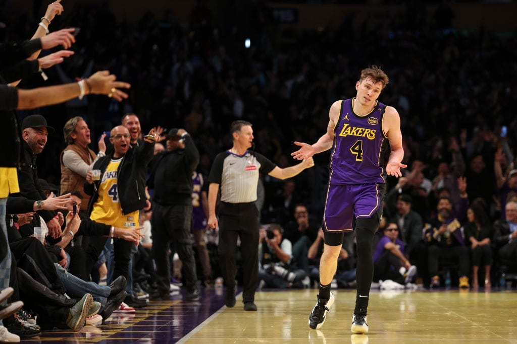 lakers dominieren celtics sieg in letzter sekunde
