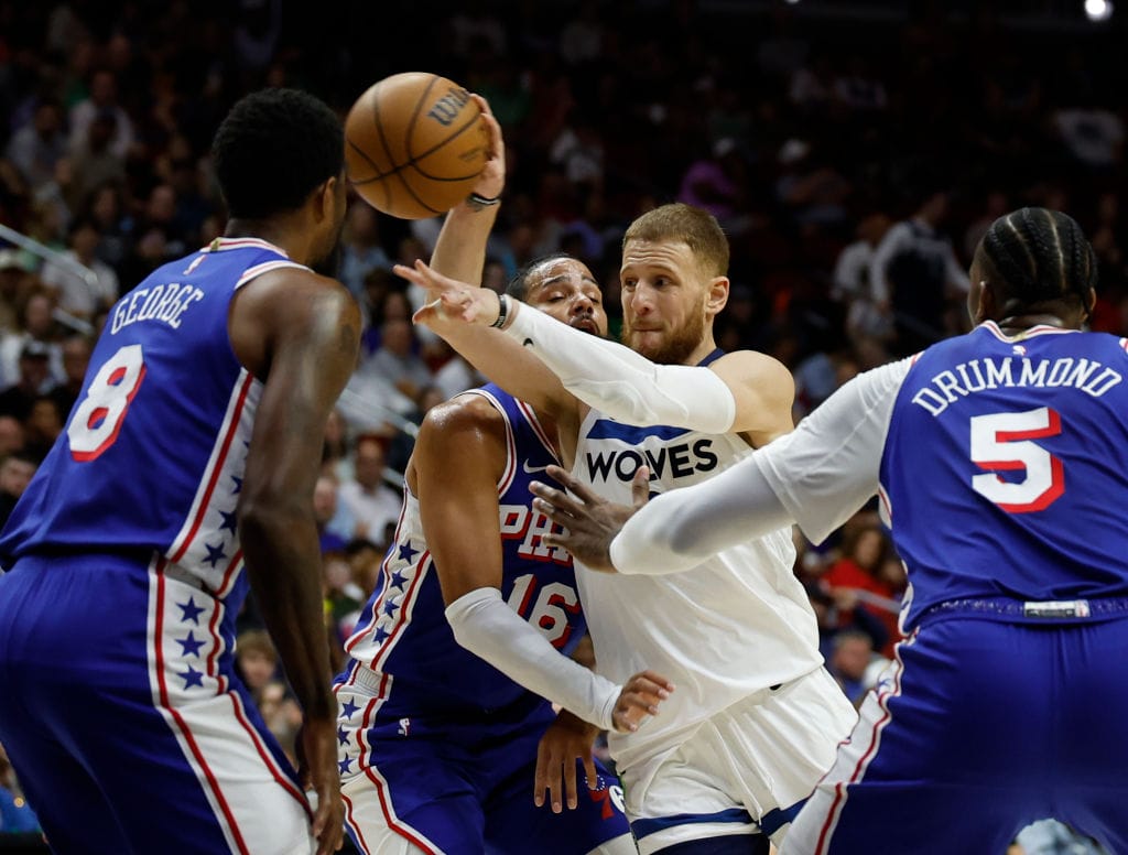 lakers dominieren warriors im saisonfinale