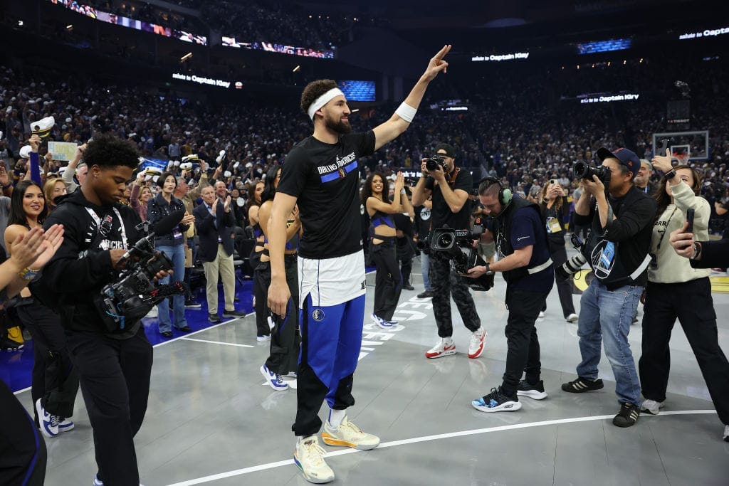 lakers schlagen spurs lebron dominiert