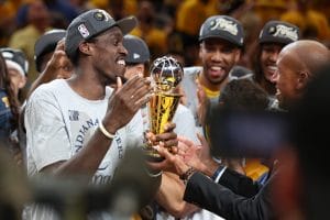 lebron f uhrt lakers mit triple double zum sieg