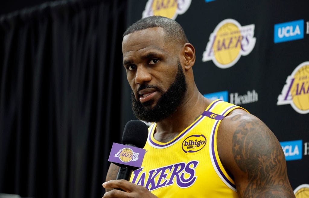 lebron inspiriert lakers zum berraschungssieg uber warriors