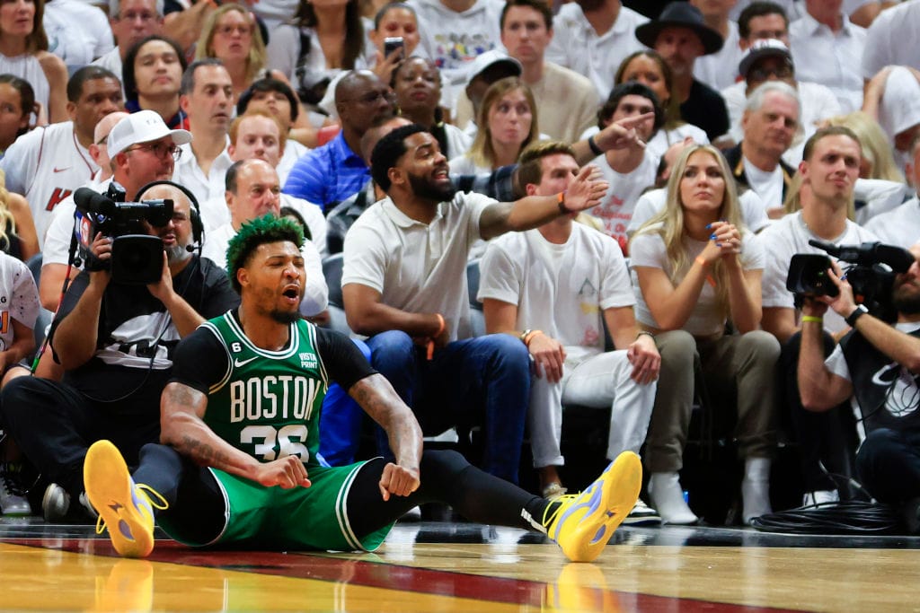 lebron und lakers st urmen sp at zum playoff sieg