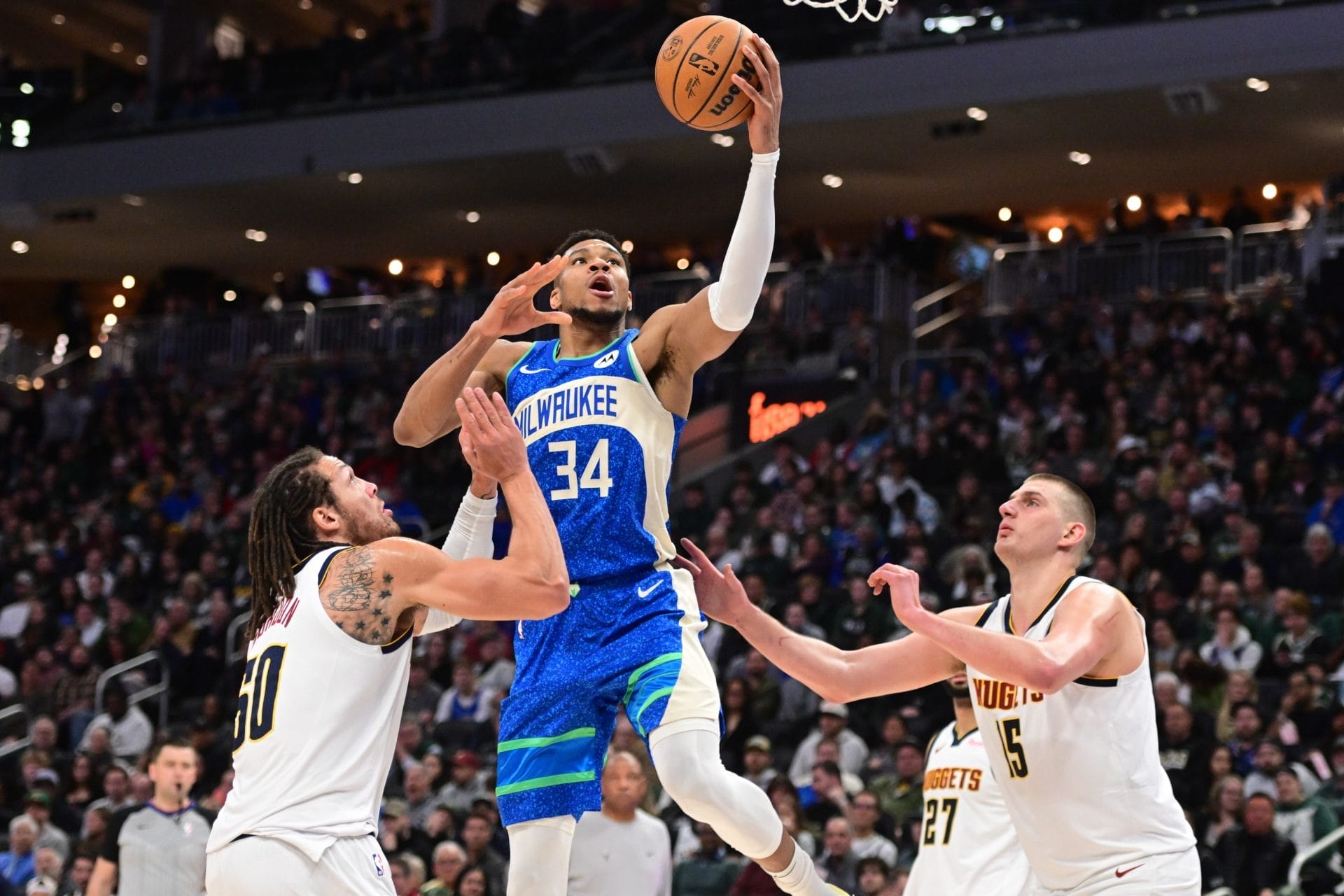 warriors ringen lakers in umk ampftem ausw artssieg nieder