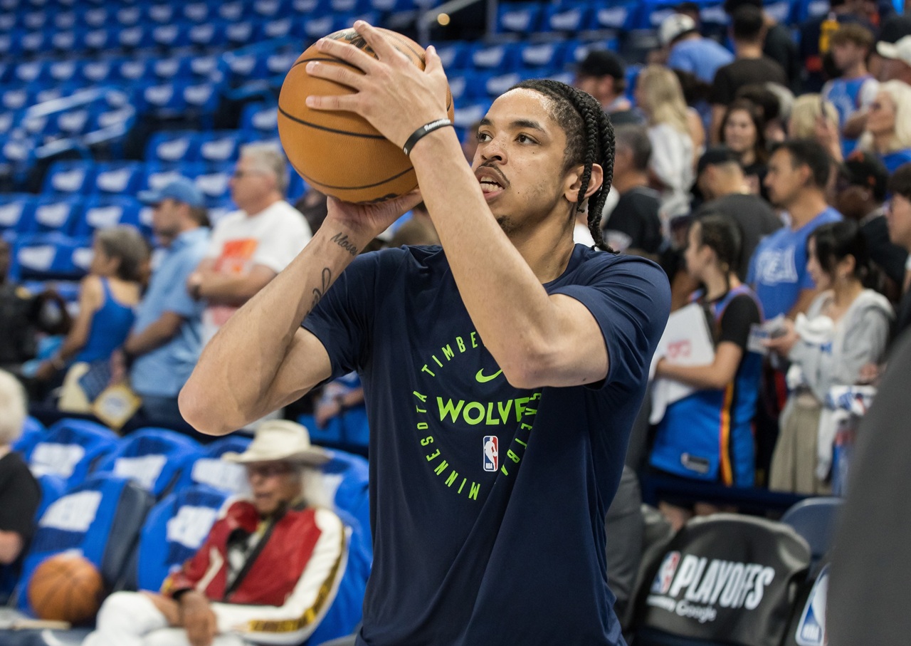 steph curry leidt warriors naar vlotte zege