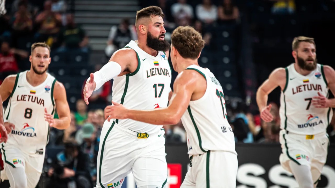 litouwen pakt game 1