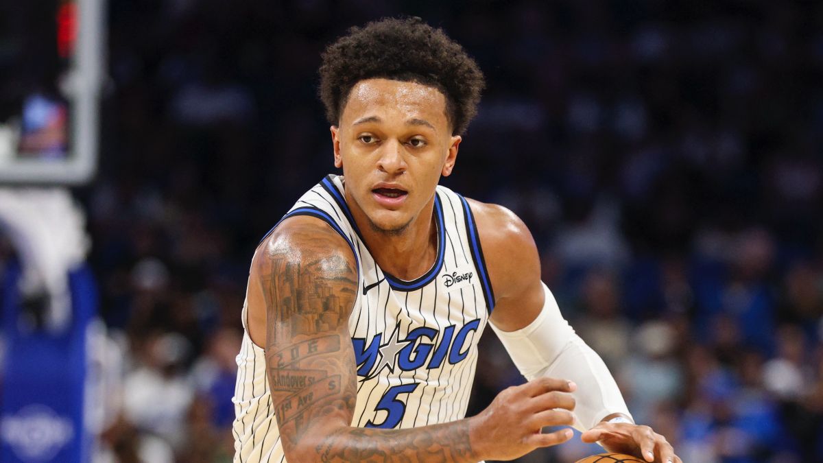 Paolo Banchero in actie tijdens een wedstrijd met de Orlando Magic.