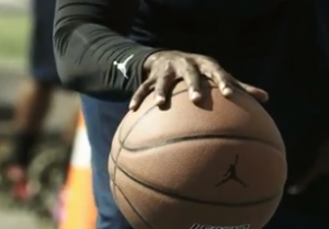 El último anuncio de Chris Paul en Venice Beach