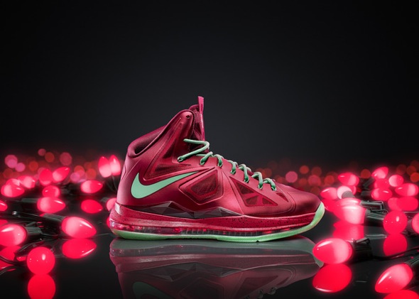 LEBRON X Xmas colorway 16337