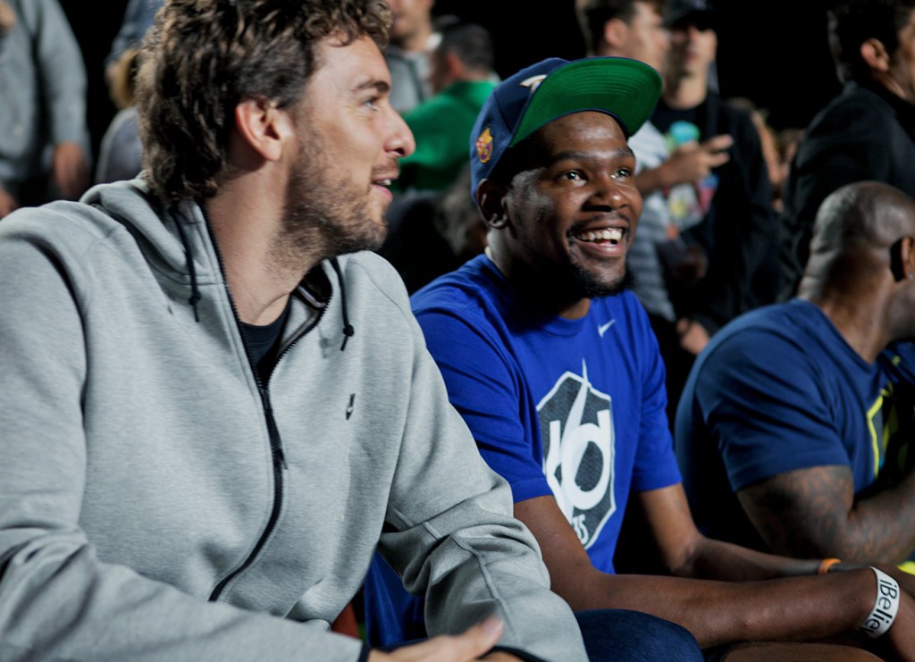 Kevin Durant cerró su tour europeo con un gran evento en Barcelona