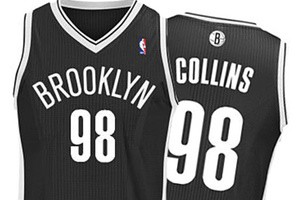 Jason Collins lideró la venta de camisetas de toda la NBA este martes