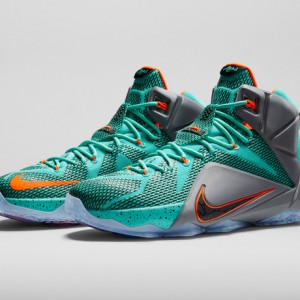 Las diferentes versiones y colores de la LEBRON 12