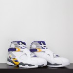 Michael Jordan regala sus 30 modelos a Kobe