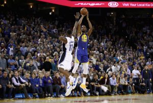 Los 76ers envían a Jonathon Simmons a los Wizards