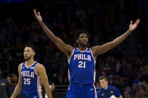 Joel Embiid y Ben Simmons, top 10 en venta de camisetas