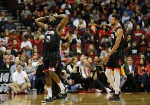 James Harden: 47 puntos, victoria sobre Utah y polémicos pasos no señalados
