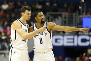Primer doble-doble del novato Rodions Kurucs