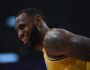 LeBron recuerda así la primera vez que vio a Jordan: “Fue como conocer a Dios”