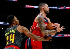 Los Phoenix Suns despiden a Austin Rivers