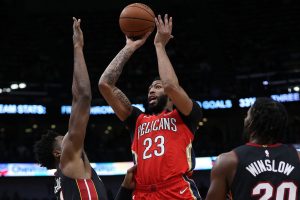 Anthony Davis podría apostar por contratos cortos