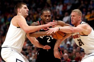 Los Nuggets enseñan su candidatura con una gran victoria a los Raptors
