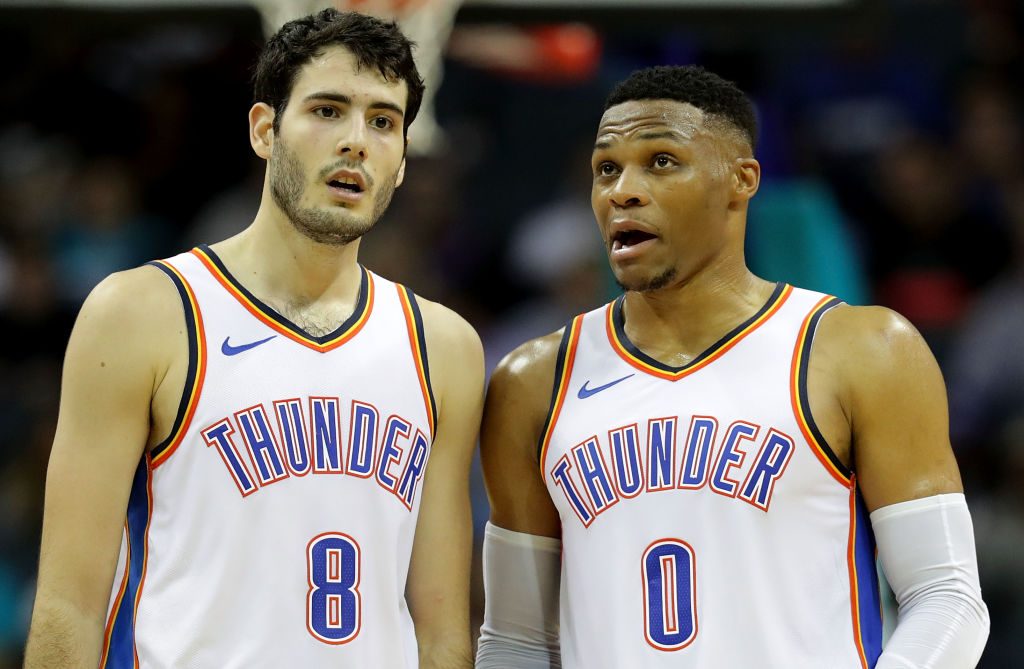 Alex Abrines supera su récord de triples en un partido