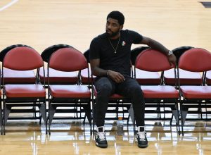 Irving no piensa que Marco Belinelli le hiriera a propósito