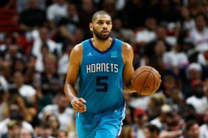 Charlotte, desesperado por deshacerse de Batum, podría sacrificar a Kaminsky