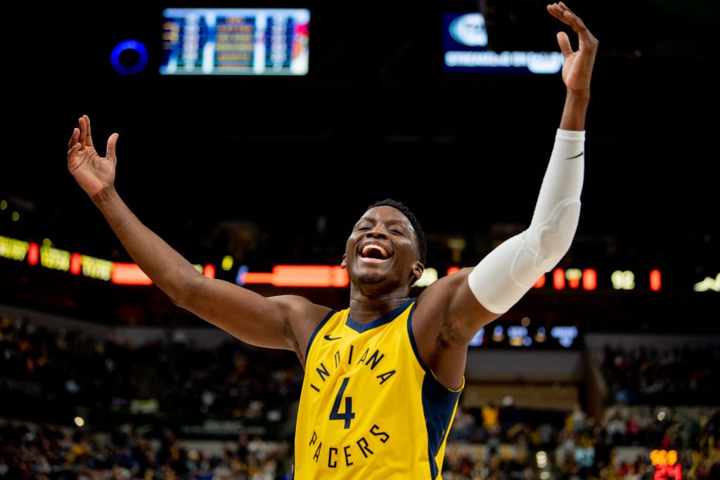 36 puntos de Victor Oladipo y canasta ganadora contra Chicago
