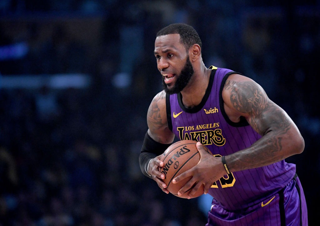 LeBron, casi listo, es duda todavía para medirse hoy a los 76ers