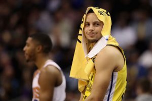 Esta vez sí se pitó: Curry hizo el 'double step-back' de Harden