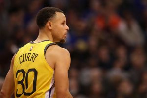 Warriors y Kings baten el récord histórico de triples en un partido