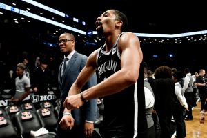 Spencer Dinwiddie podría pasar por el quirófano