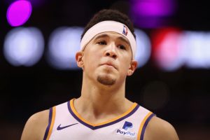 Devin Booker, quinto jugador más joven de la historia en alcanzar los 5.000 puntos