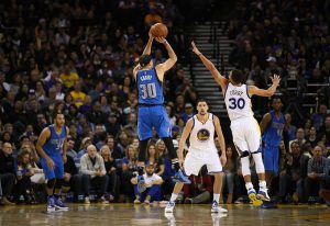 ¿Deberían participar los hermanos Curry en el Concurso de Triples?