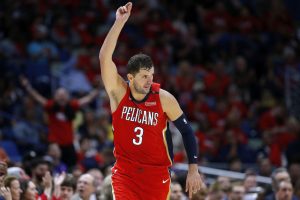 Philadelphia y Utah se fijan en Mirotic