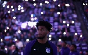 Esguince de rodilla para Marvin Bagley III