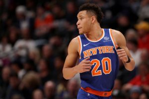 Los Knicks incluirían a Kevin Knox en el traspaso por Chris Paul