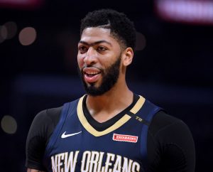 La NBA multará a New Orleans si sienta a Davis