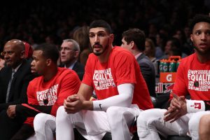 Los jugadores de Portland, atascados en un ascensor durante media hora