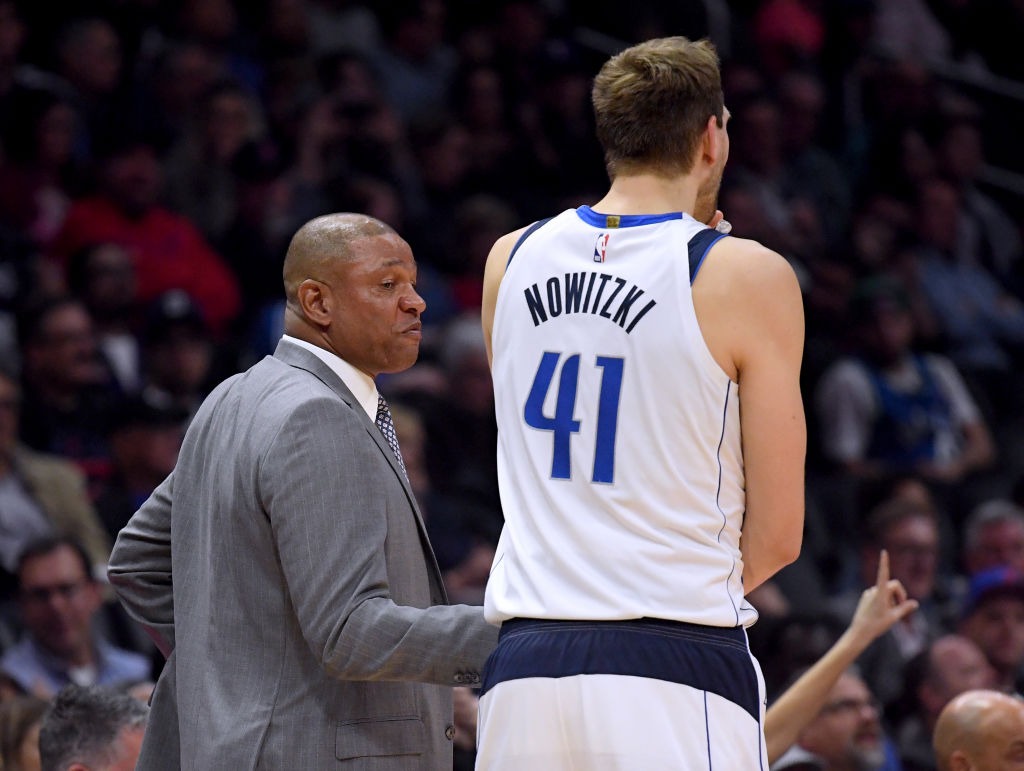 Victoria de Clippers, triple-doble de Doncic y homenaje a Nowitzki